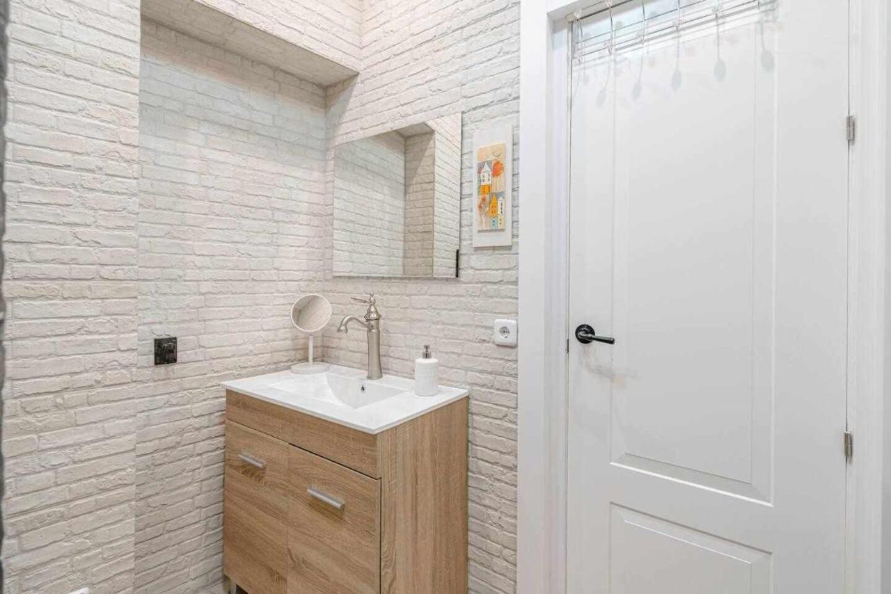 Luminoso Y Centrico Apt 2 Hab Lägenhet Madrid Exteriör bild